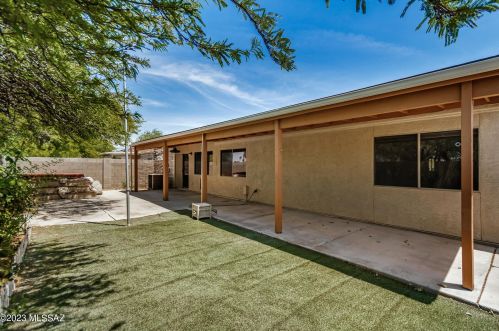 3084 Beck Dr, Tucson, AZ 85730-3622