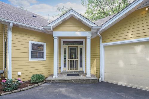 12415 Robyn Rd, Saint Louis, MO 63127-1630