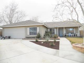 37601 Giavon St, Palmdale CA  93552-4022 exterior