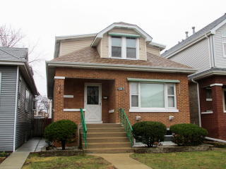 3913 Nordica Ave, Chicago, IL 60634-2381