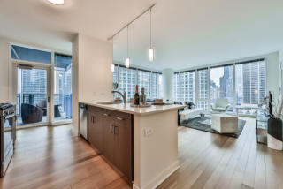 340 North Water St, Chicago IL  60611-4389 exterior
