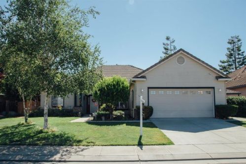 5408 Flor Ct, Linden, CA 95236-9550